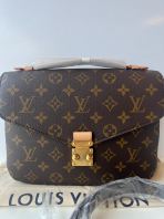 Preloved Unused Like New Louis Vuitton Pochette Metis Monogram Canvas Microchip S260606-03