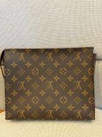 Preloved Excellent LV Toiletry Pouch Monogram Canvas SBO260702-02