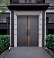 Charms of the East ���϶���