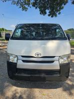 TOYOTA HIACE PANEL VAN 2800KG (2015)