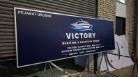 PENYELESAIAN IDENTITI PERNIAGAAN | PEMBEKAL PAPAN TANDA PANEL PENJENAMAAN LOGAM GI PROFESIONAL DI SENAWANG, RANTAU & SEREMBAN