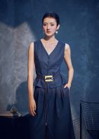 Tilly Elegant V-neck Sleeveless Top