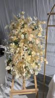 ����ײ�ư�ϵ�� Champange Yellow White Floral Arrangement 