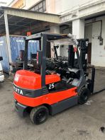 Supply Toyota 2.5 Ton Battery Forklift ( 7FBL25-13671)