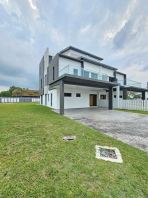 Luxury Greenery Semi-Detached Home in Premium Molek Area