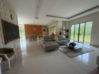 Rare Oversized Corner Semi-D in Prestigious East Ledang Township