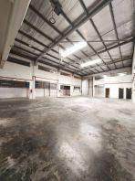Taman Perindustrian Tan Sri Yaacob  1.5 Storey Semi D For Rent