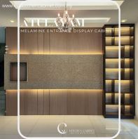 Modern Entrance Display Cabinet With Feature Wall