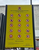PARK REGULATION SIGNBOARD WITH CLEAR ICONS AND MULTIPLE SAFETY INSTRUCTIONS IN SITIAWAN , SIK & SERI ISKANDAR