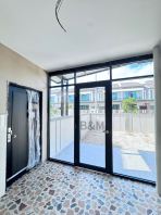 Kedai Hadapan Kaca Berlamina Tersuai