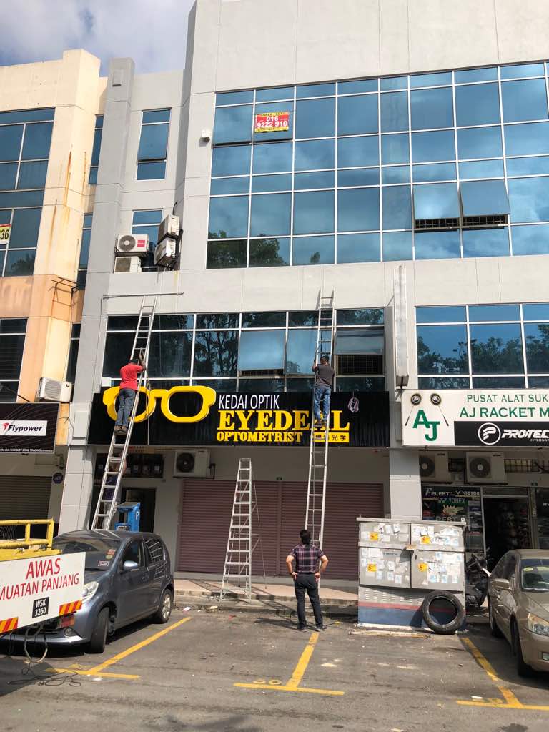 Puchong Kedai Optik （Eyedeal) Signboard Maker Puchong Selangor Malaysia