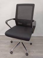 MEDIUM BACK CHAIR B952